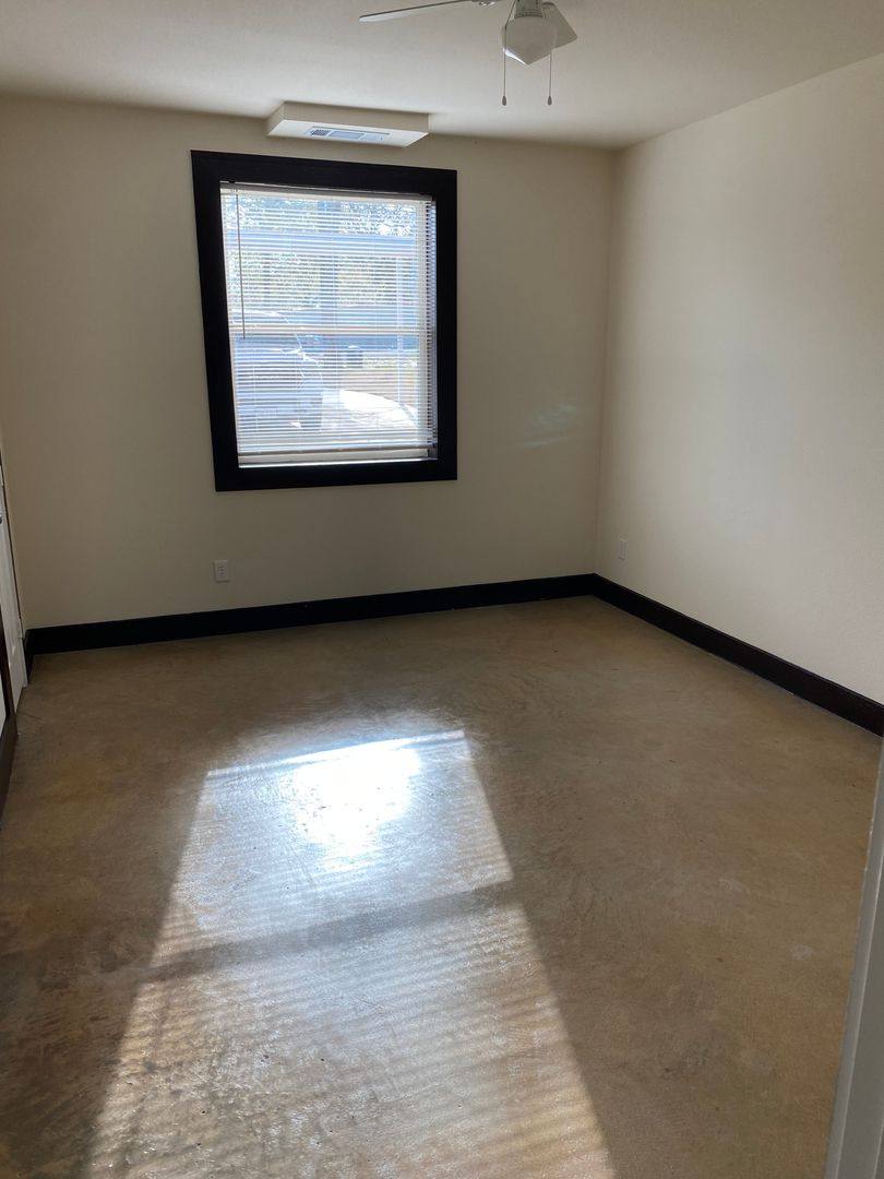 Townhouse for rent at 1051 Deer Lane, Azle, TX 76020