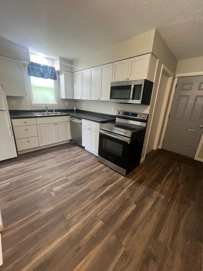 House for rent at 619 W Maple, Springfield, IL 62703