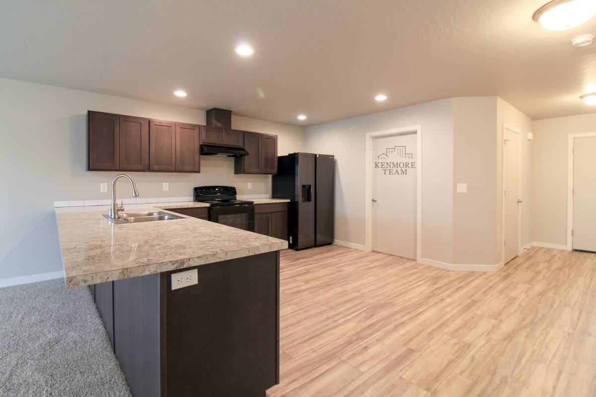 Apartment for rent at 301 S Cedar Ave, Pasco, WA 99301