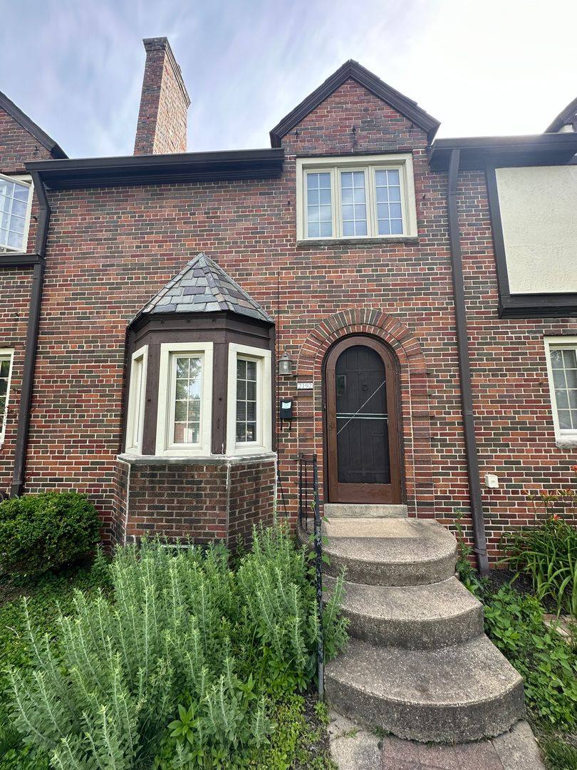 Apartment for rent at 2192 Coventry Rd, Columbus, OH 43221