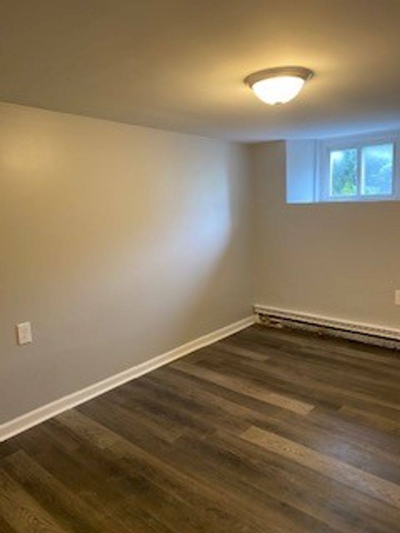 Apartment for rent at 401 Raynor, Joliet, IL 60435