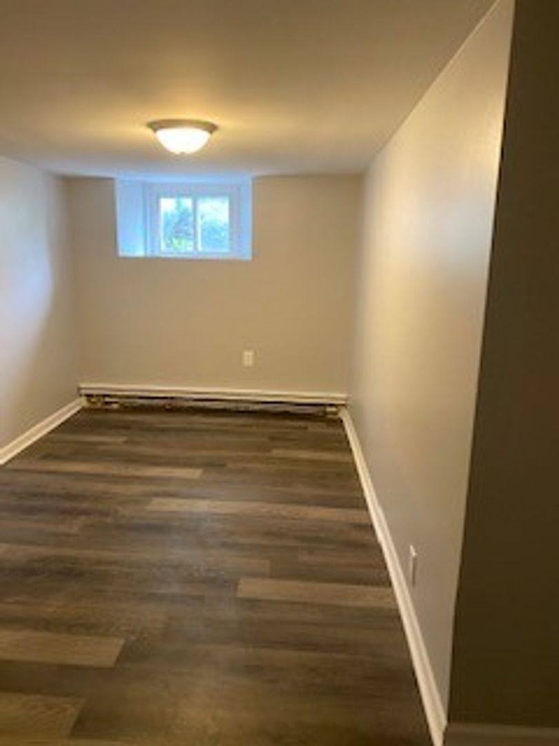 Apartment for rent at 401 Raynor, Joliet, IL 60435