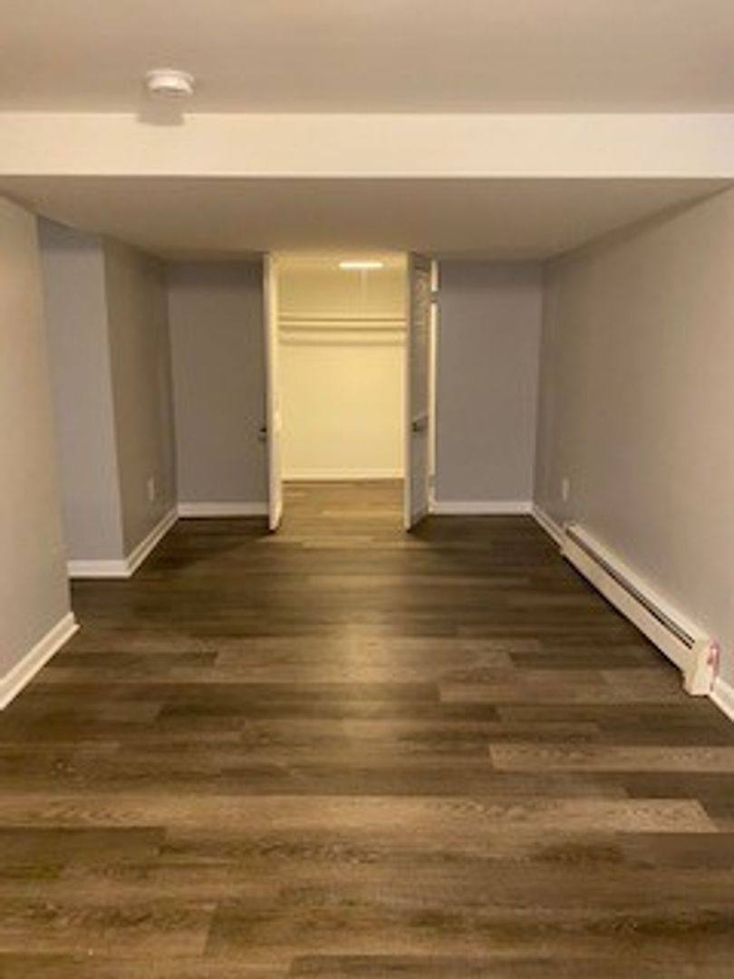 Apartment for rent at 401 Raynor, Joliet, IL 60435