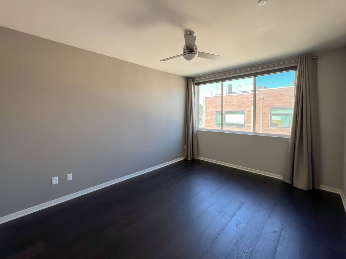 Townhouse for rent at 2926 Rowena Ave, Los Angeles, CA 90039