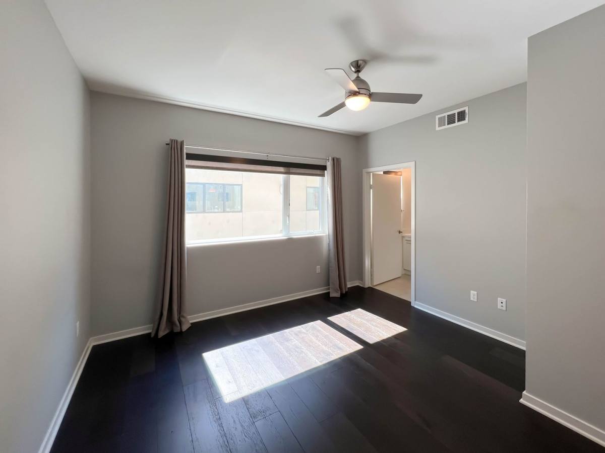 Townhouse for rent at 2926 Rowena Ave, Los Angeles, CA 90039