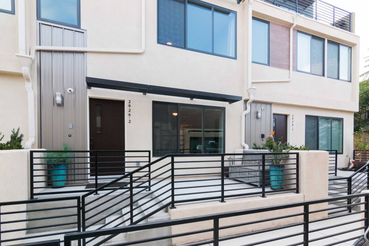 Townhouse for rent at 2926 Rowena Ave, Los Angeles, CA 90039