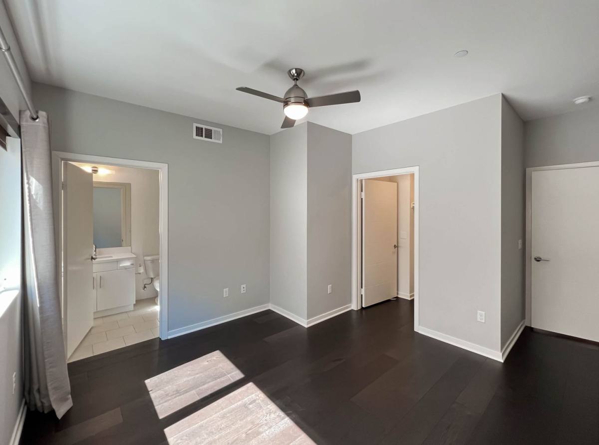 Townhouse for rent at 2926 Rowena Ave, Los Angeles, CA 90039