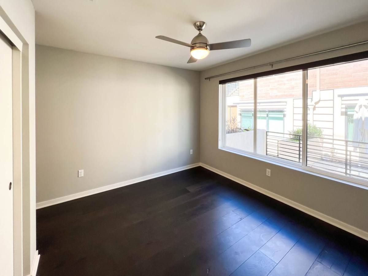 Townhouse for rent at 2926 Rowena Ave, Los Angeles, CA 90039