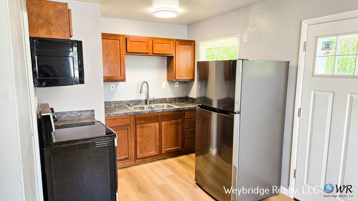 House for rent at 4652 Ashtree Dr, Cincinnati, OH 45223
