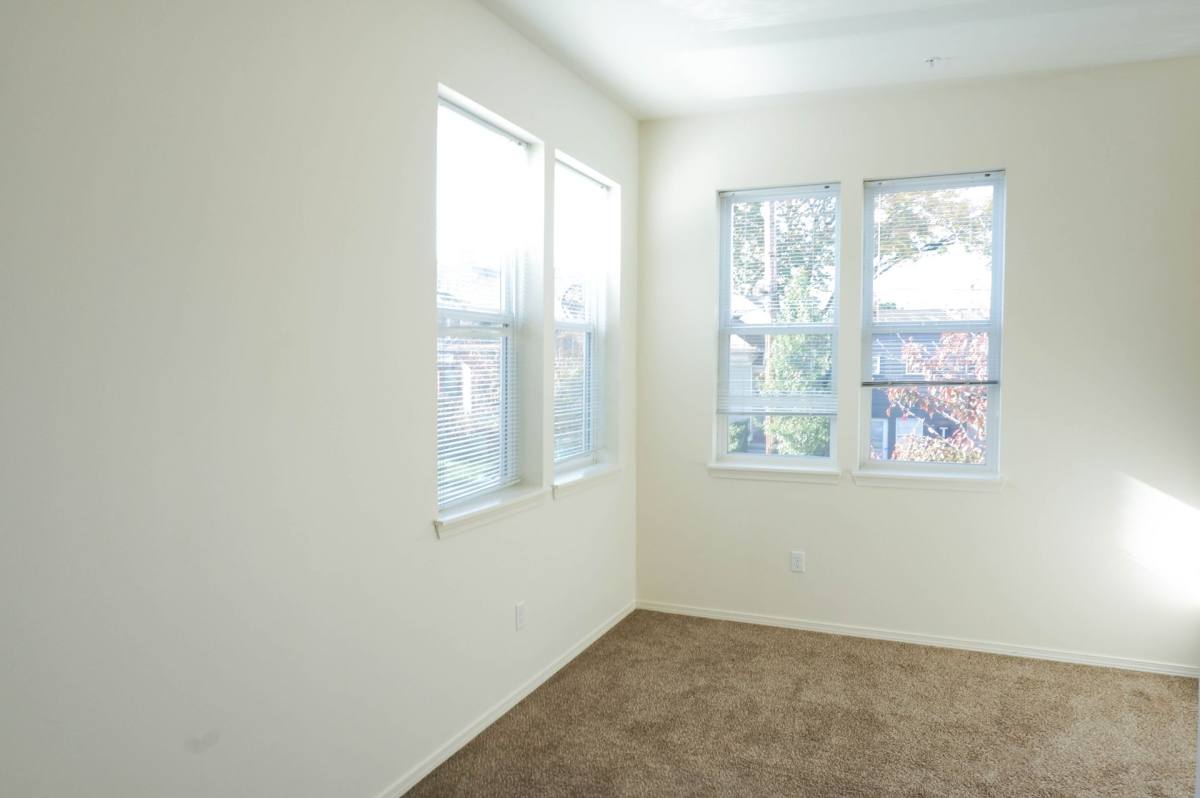 Apartment for rent at 1100 & 1120 SE Sherman St, Portland, OR 97214