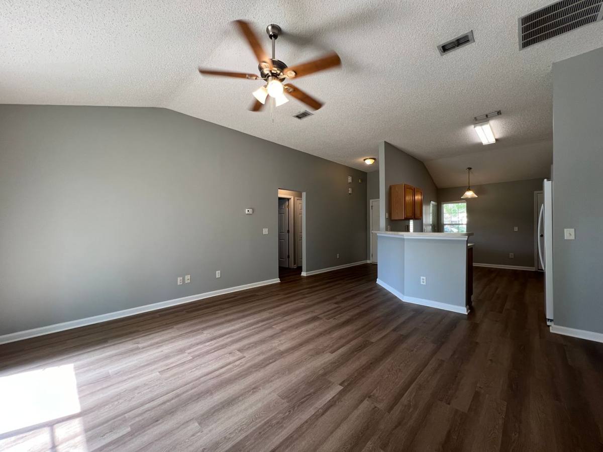 House for rent at 8382 S Stelling Dr, Jacksonville, FL 32244