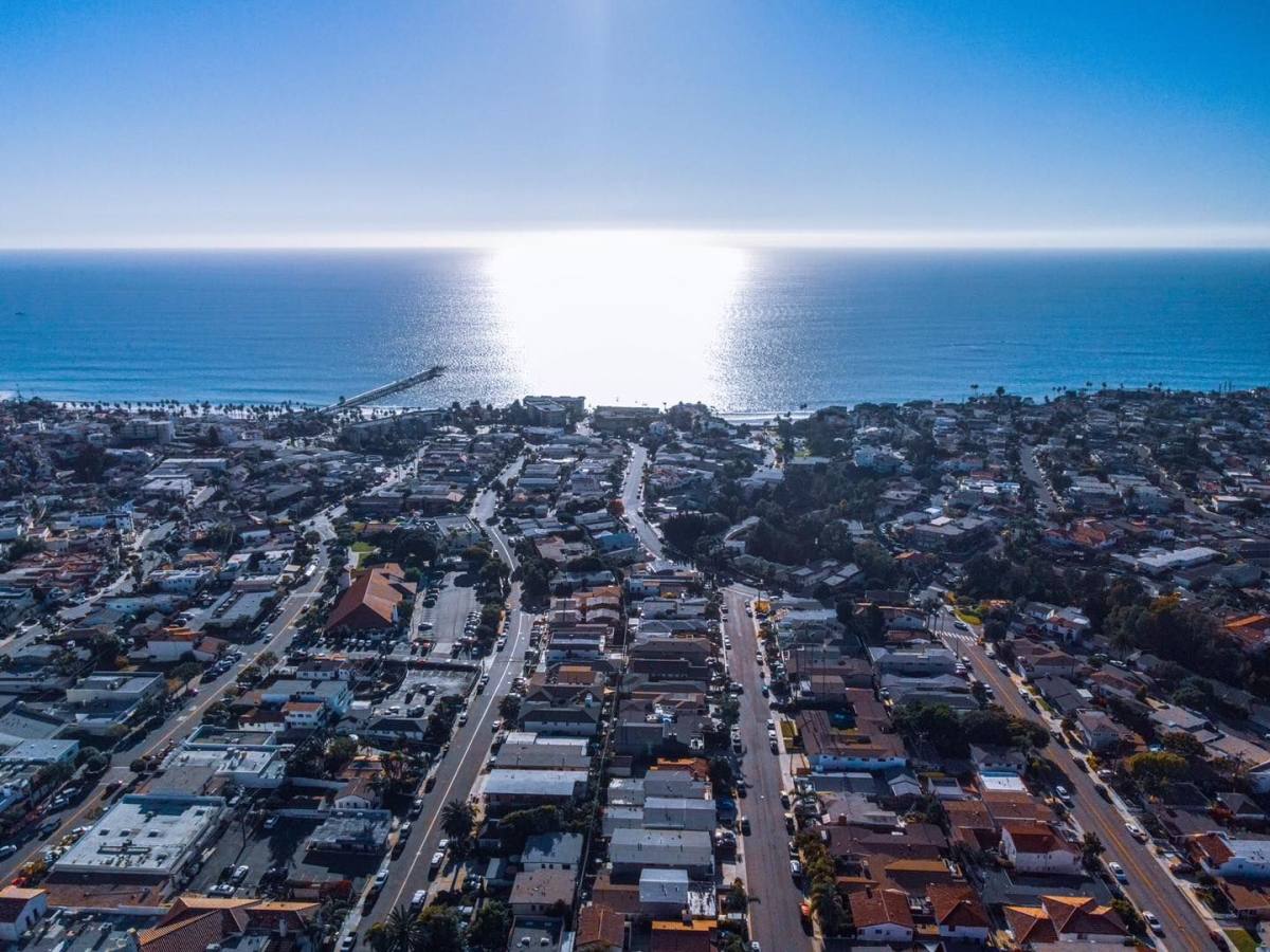 Apartment for rent at 147 Avenida Serra, San Clemente, CA 92672