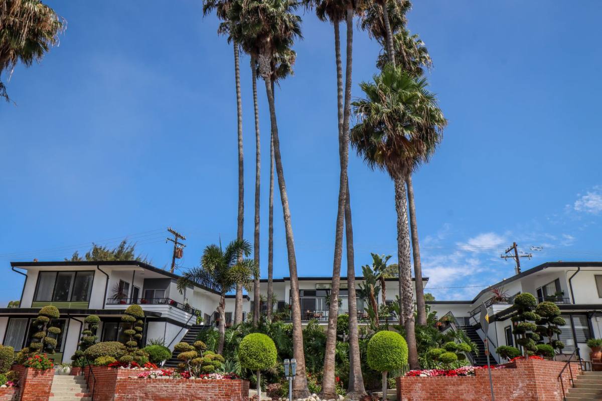 Apartment for rent at 250 Cliff Dr, Laguna Beach, CA 92651