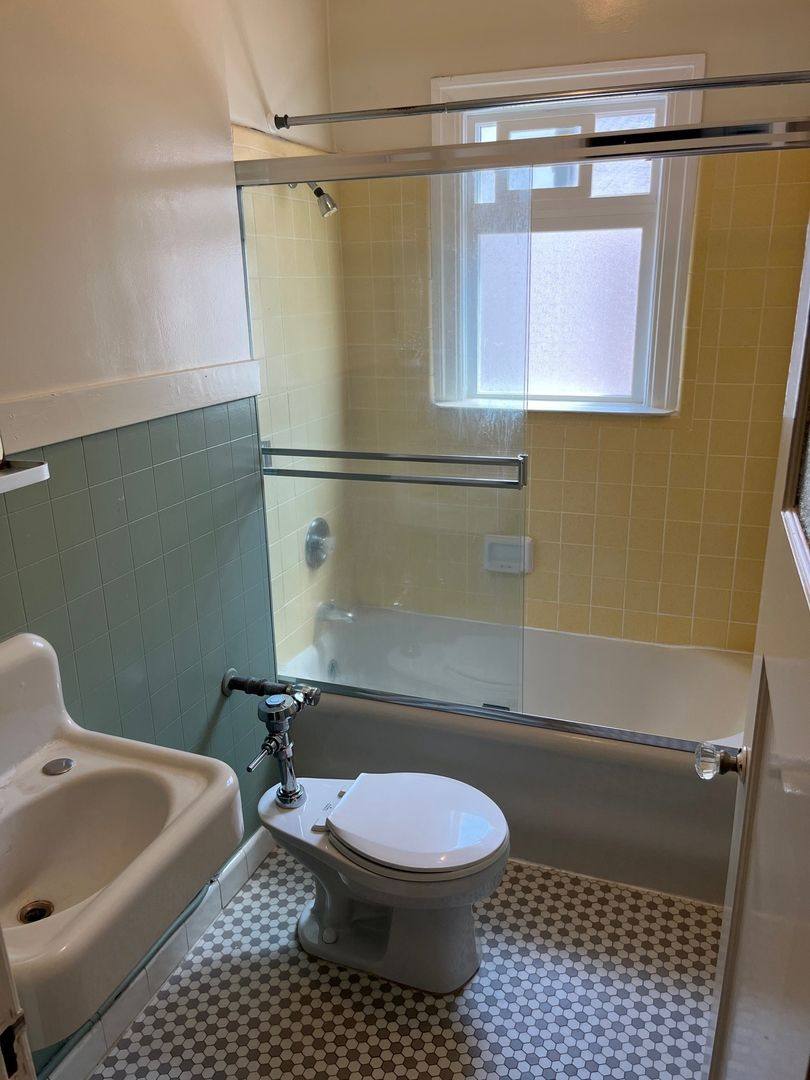 Apartment for rent at 1806 Walnut St, Berkeley, CA 94709