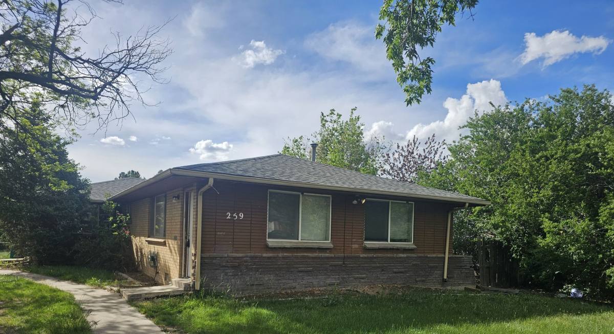Apartment for rent at 257-259 Lansing St, Aurora, CO 80010