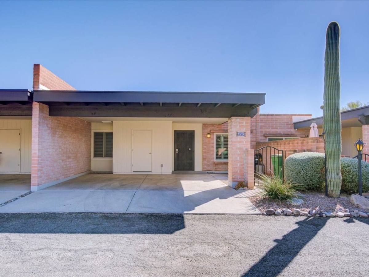 House for rent at 5526 N Arroyo Grande Dr, Tucson, AZ 85718