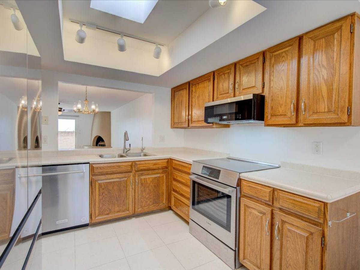 House for rent at 5526 N Arroyo Grande Dr, Tucson, AZ 85718