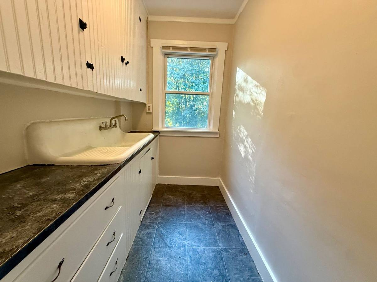 Apartment for rent at 17 Buck St, Danielson, CT 06239