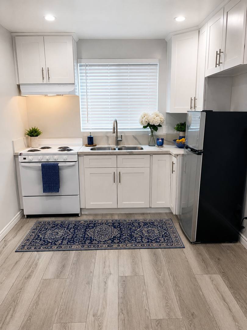 Apartment for rent at 2552 Cedar Ave, Long Beach, CA 90806