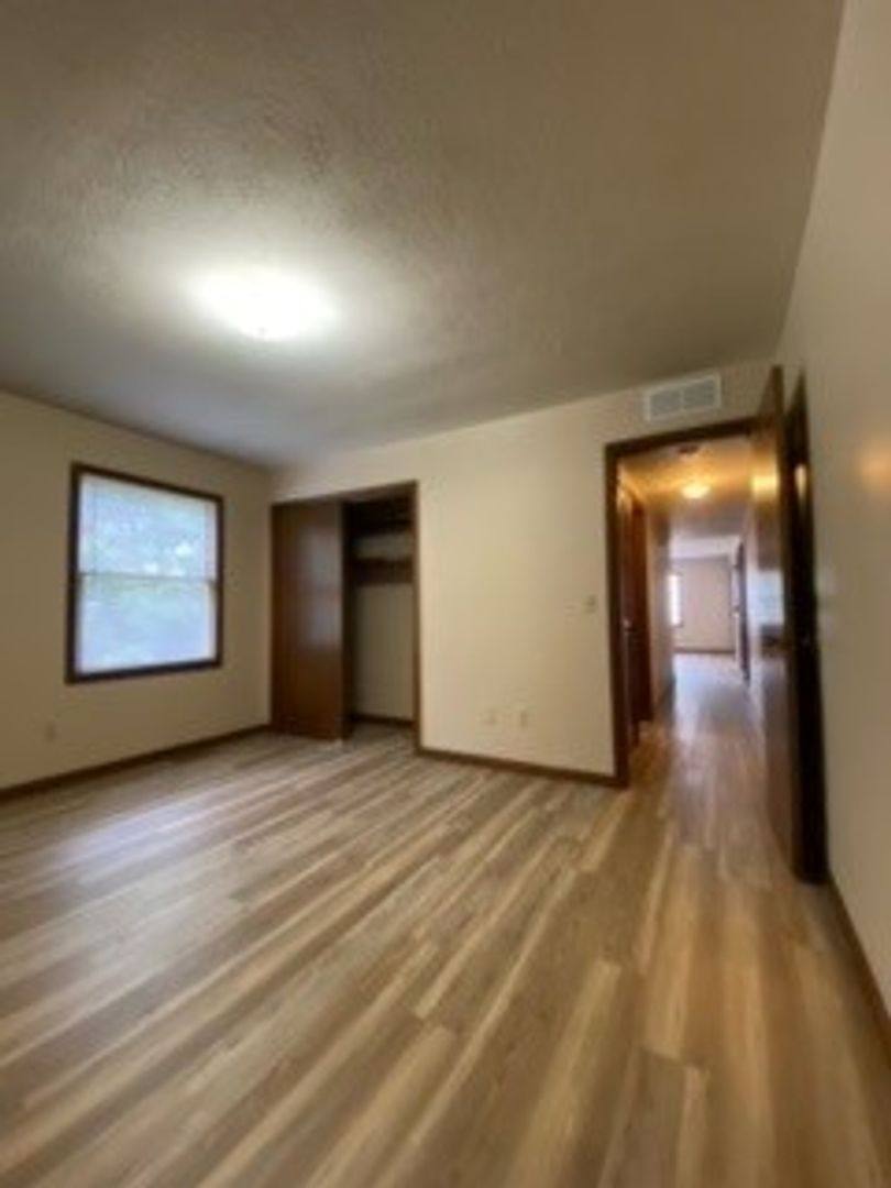Apartment for rent at 1906 N Sand Castle Dr, Warsaw, IN 46582