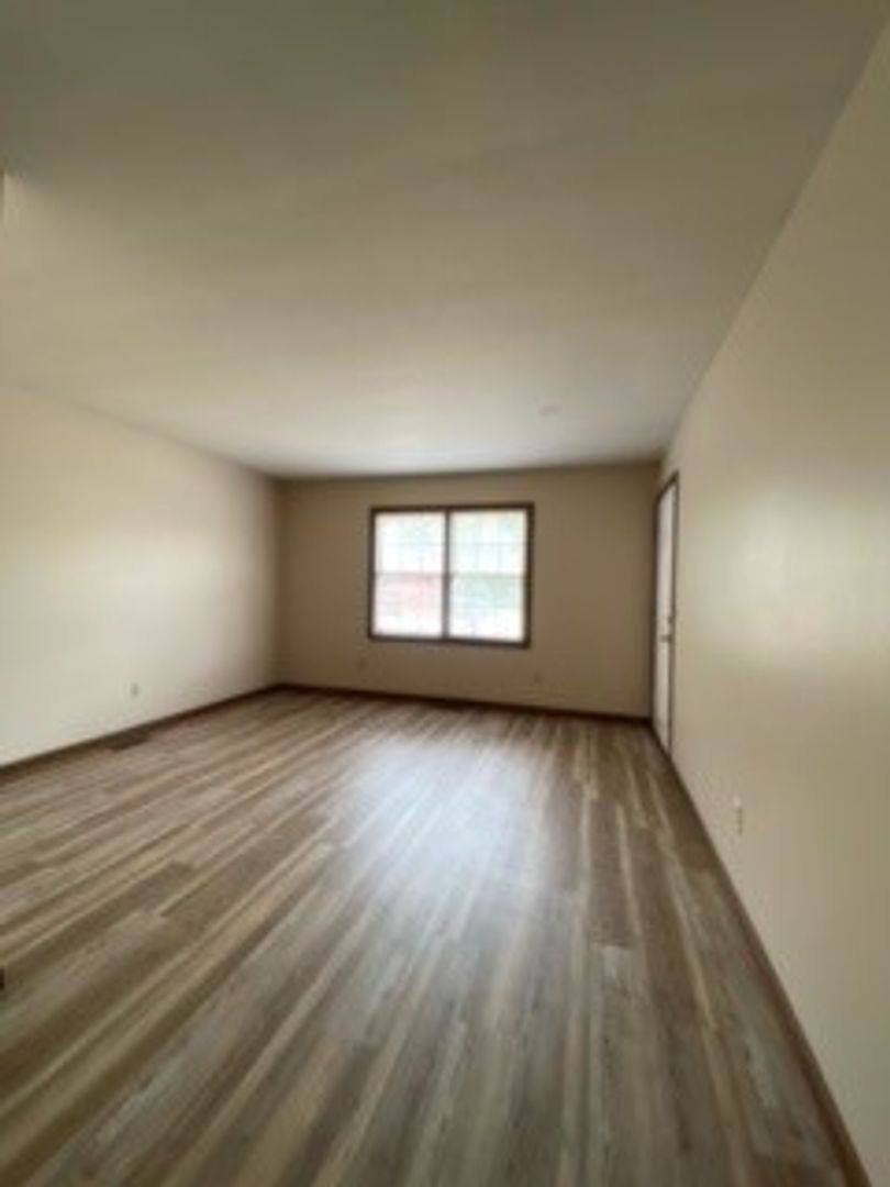 Apartment for rent at 1906 N Sand Castle Dr, Warsaw, IN 46582