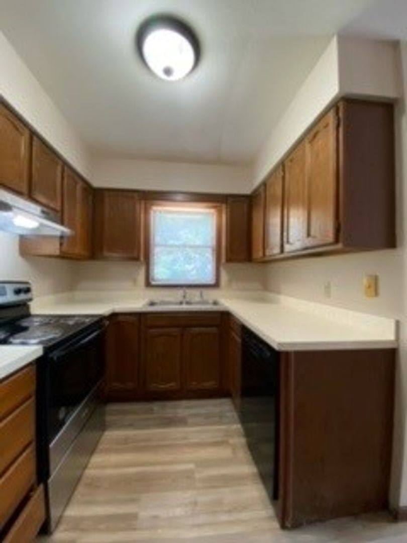 Apartment for rent at 1906 N Sand Castle Dr, Warsaw, IN 46582