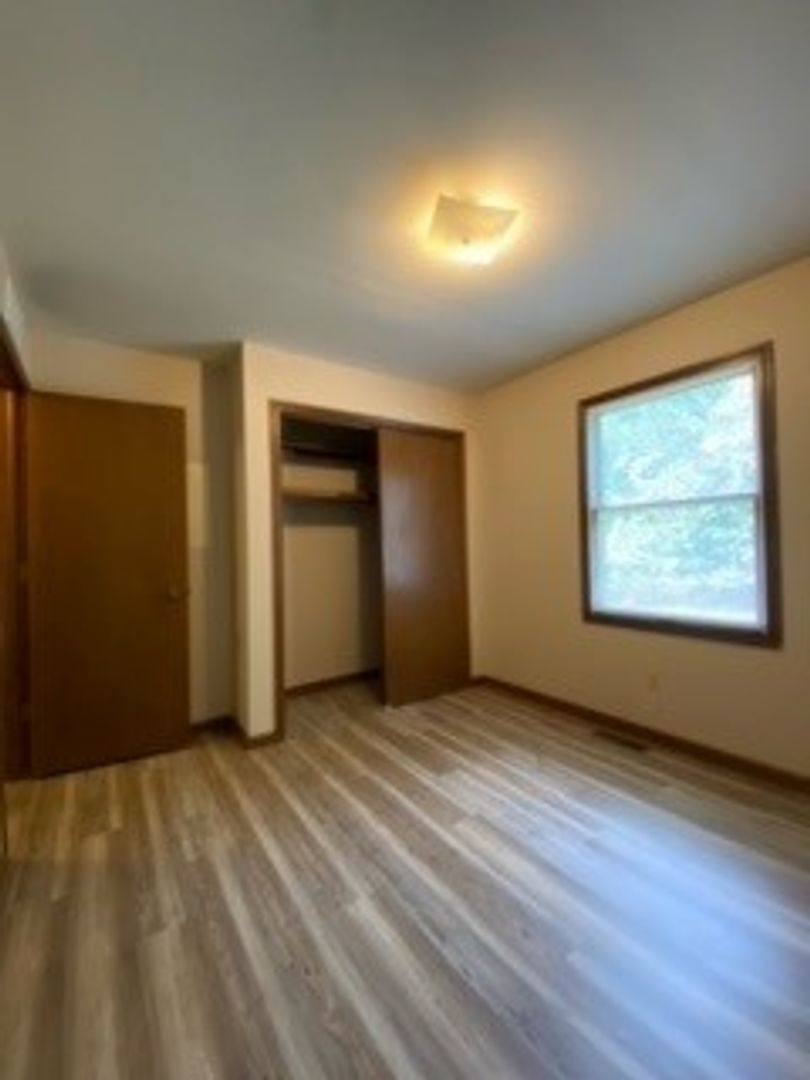 Apartment for rent at 1906 N Sand Castle Dr, Warsaw, IN 46582