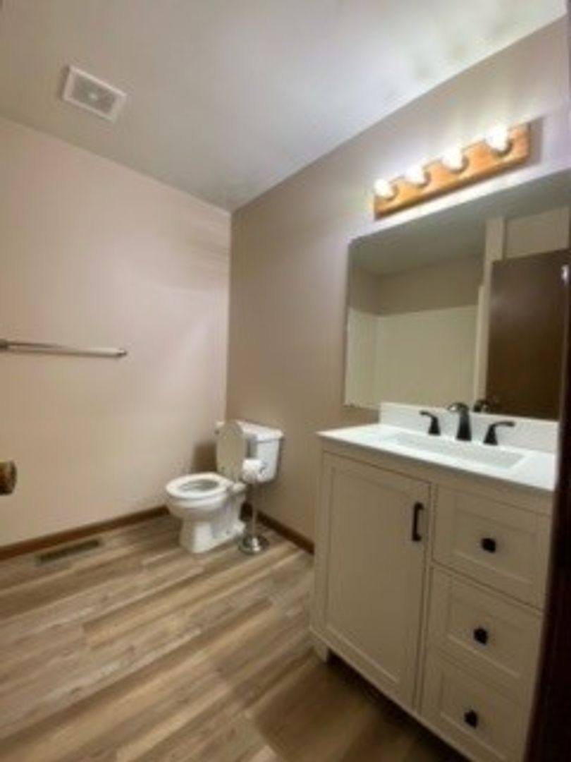 Apartment for rent at 1906 N Sand Castle Dr, Warsaw, IN 46582