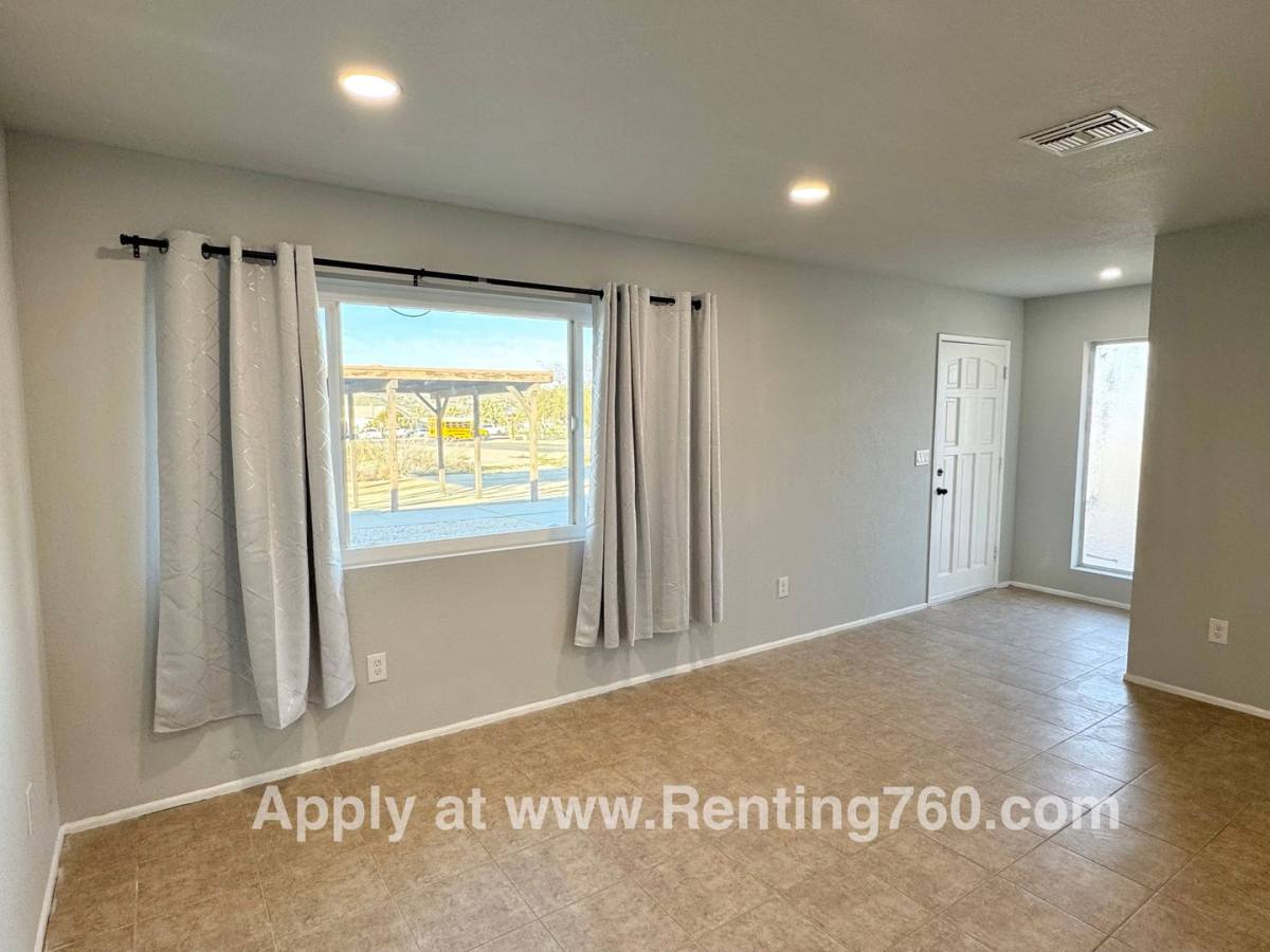 Apartment for rent at 7330 Dumosa Ave, Yucca Valley, CA 92284