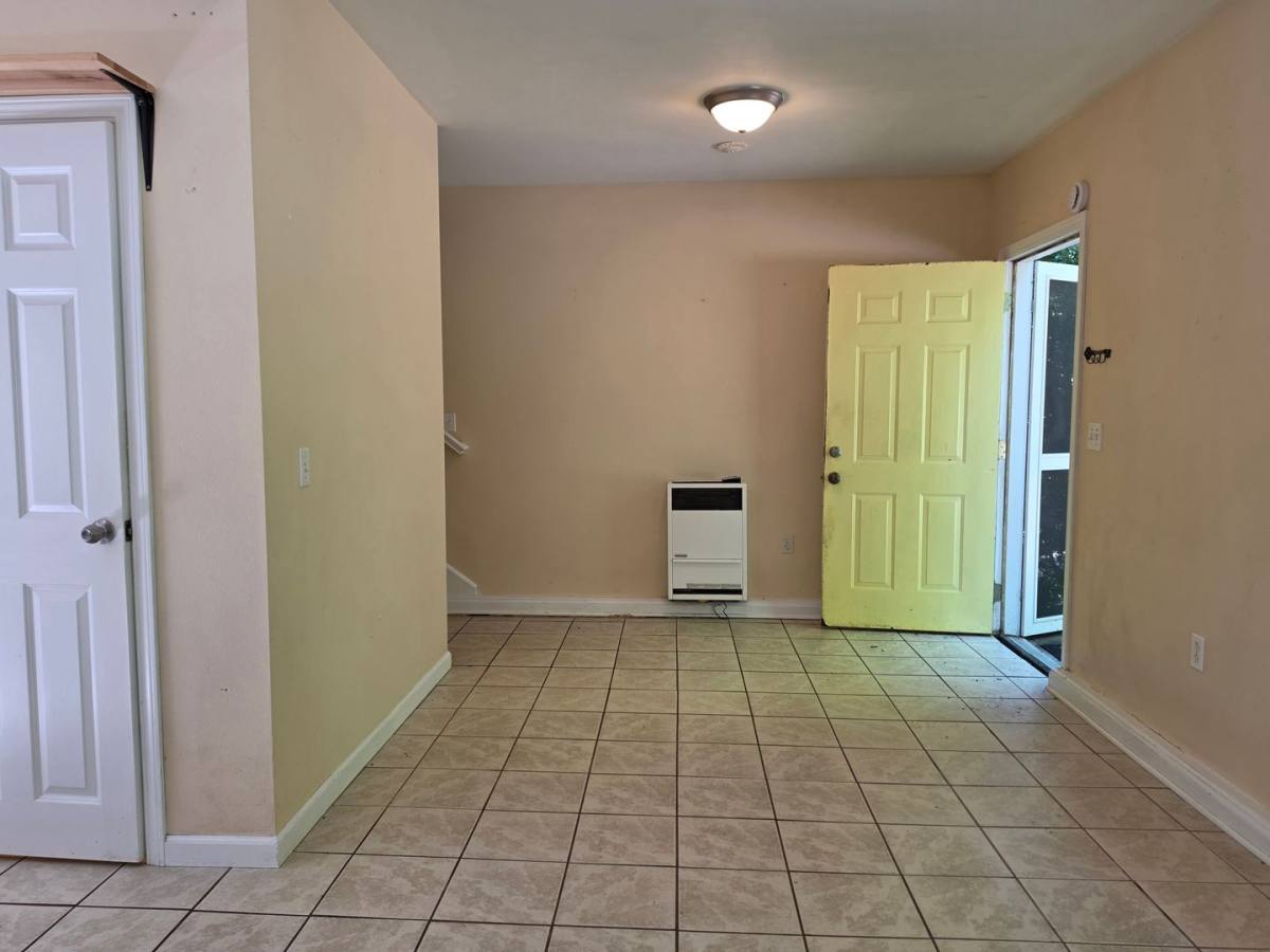 House for rent at 10367 NE Shore Dr Cottage, Indianola, WA 98342