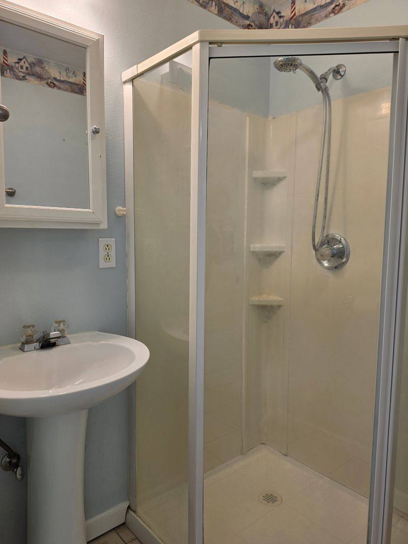 House for rent at 10367 NE Shore Dr Cottage, Indianola, WA 98342
