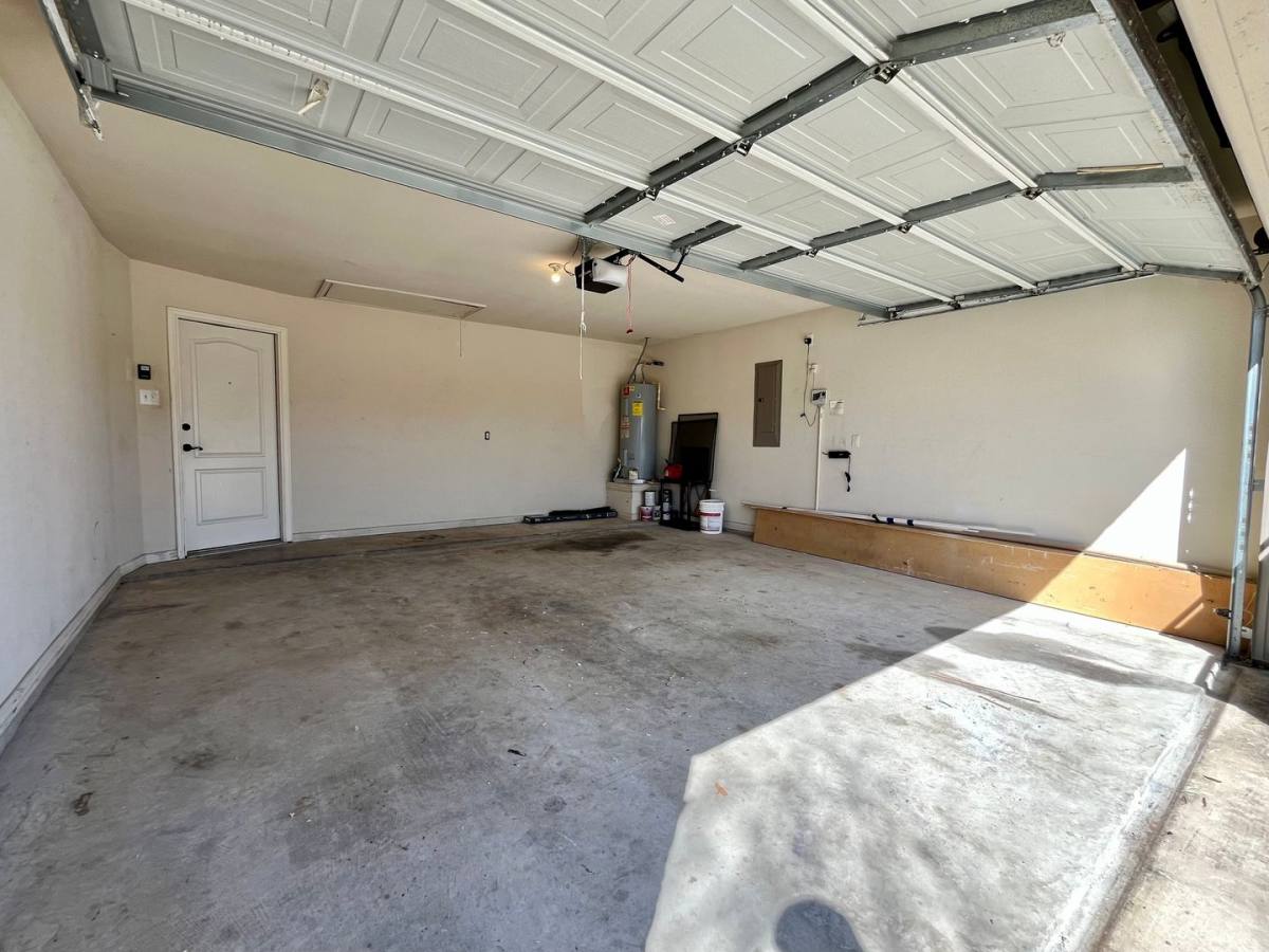 House for rent at 921 Raleigh Path Rd, Denton, TX 76208