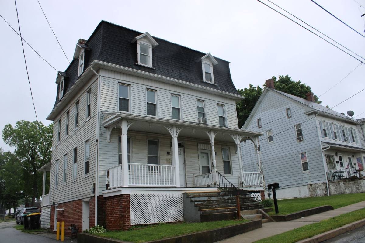 House for rent at 16 W High St, Red Lion, PA 17356