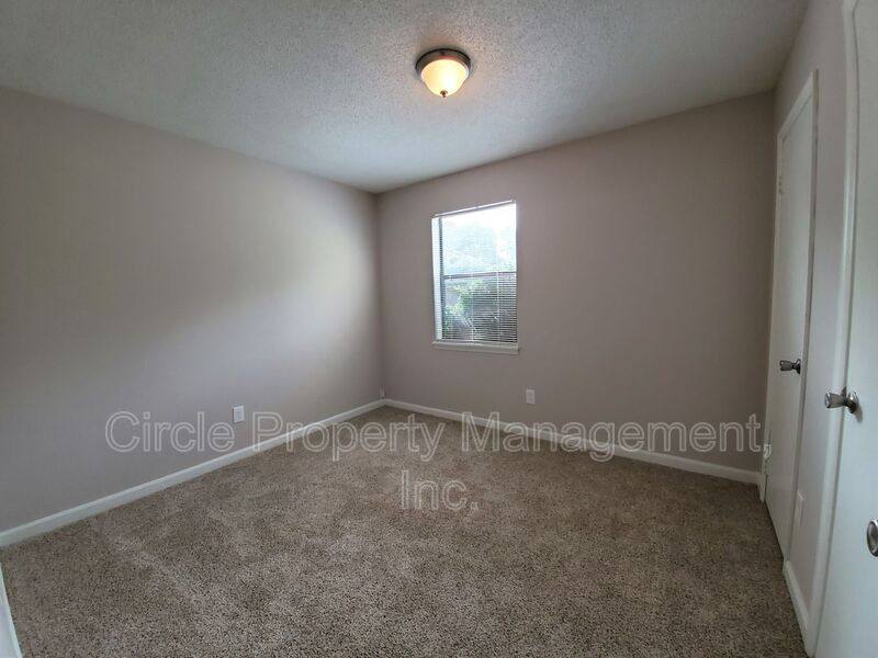 Apartment for rent at 3930 Pulaski Pike NW, Huntsville, AL 35810