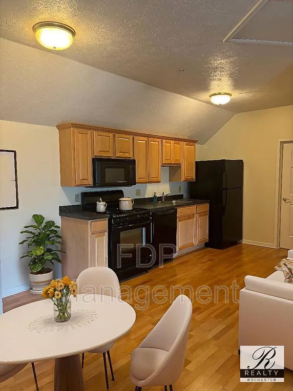 House for rent at 660 E Ave #207, Rochester, NY 14607