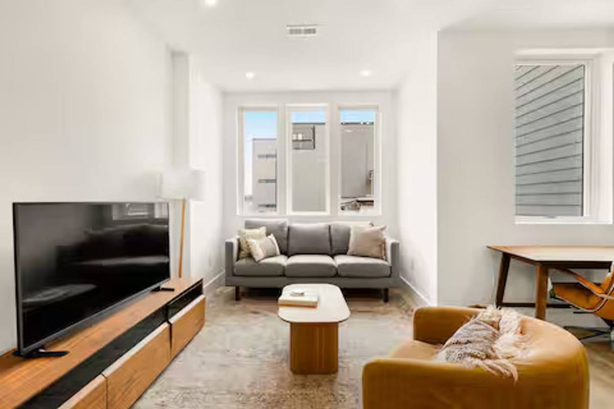 Apartment for rent at 1630 K St #NE, Washington, DC 20002