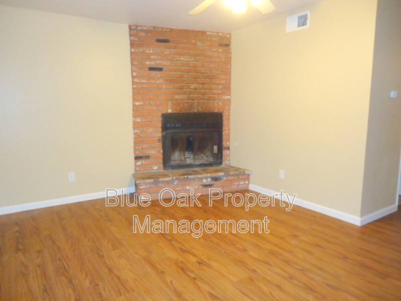 Townhouse for rent at 403 Maple St #B, Chico, CA 95928