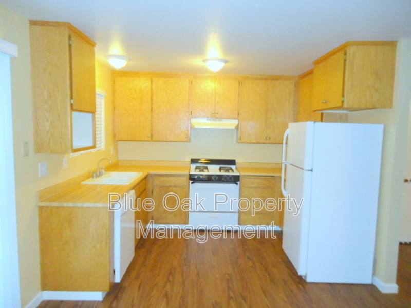 Townhouse for rent at 403 Maple St #B, Chico, CA 95928