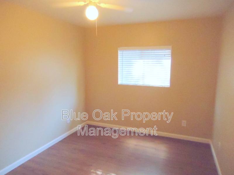Townhouse for rent at 403 Maple St #B, Chico, CA 95928