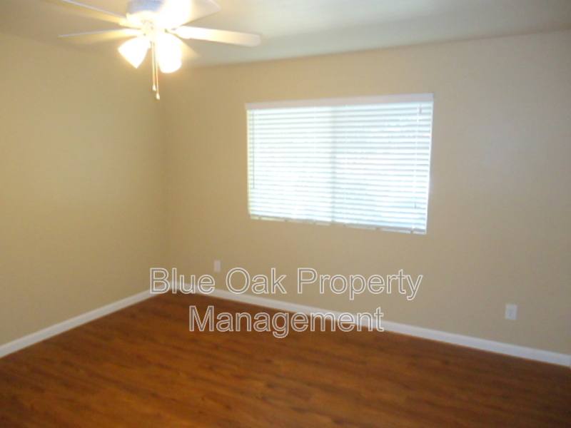 Townhouse for rent at 403 Maple St #B, Chico, CA 95928
