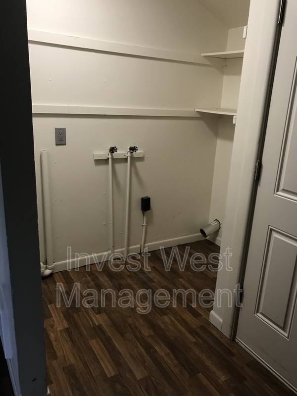 House for rent at 224 Cypress St, Longview, WA 98632