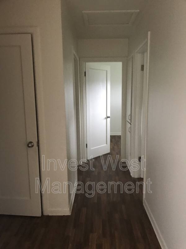 House for rent at 224 Cypress St, Longview, WA 98632