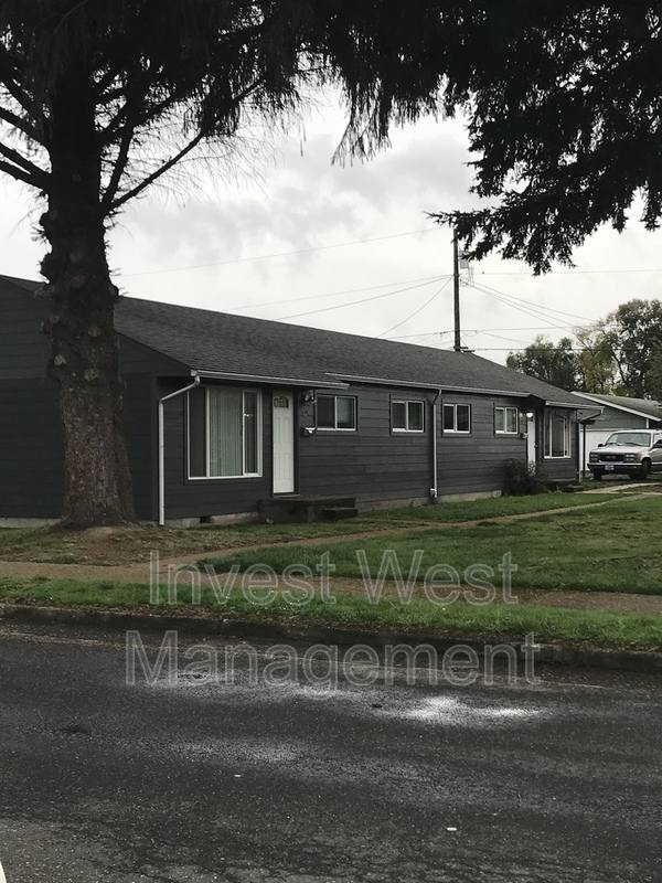 House for rent at 224 Cypress St, Longview, WA 98632