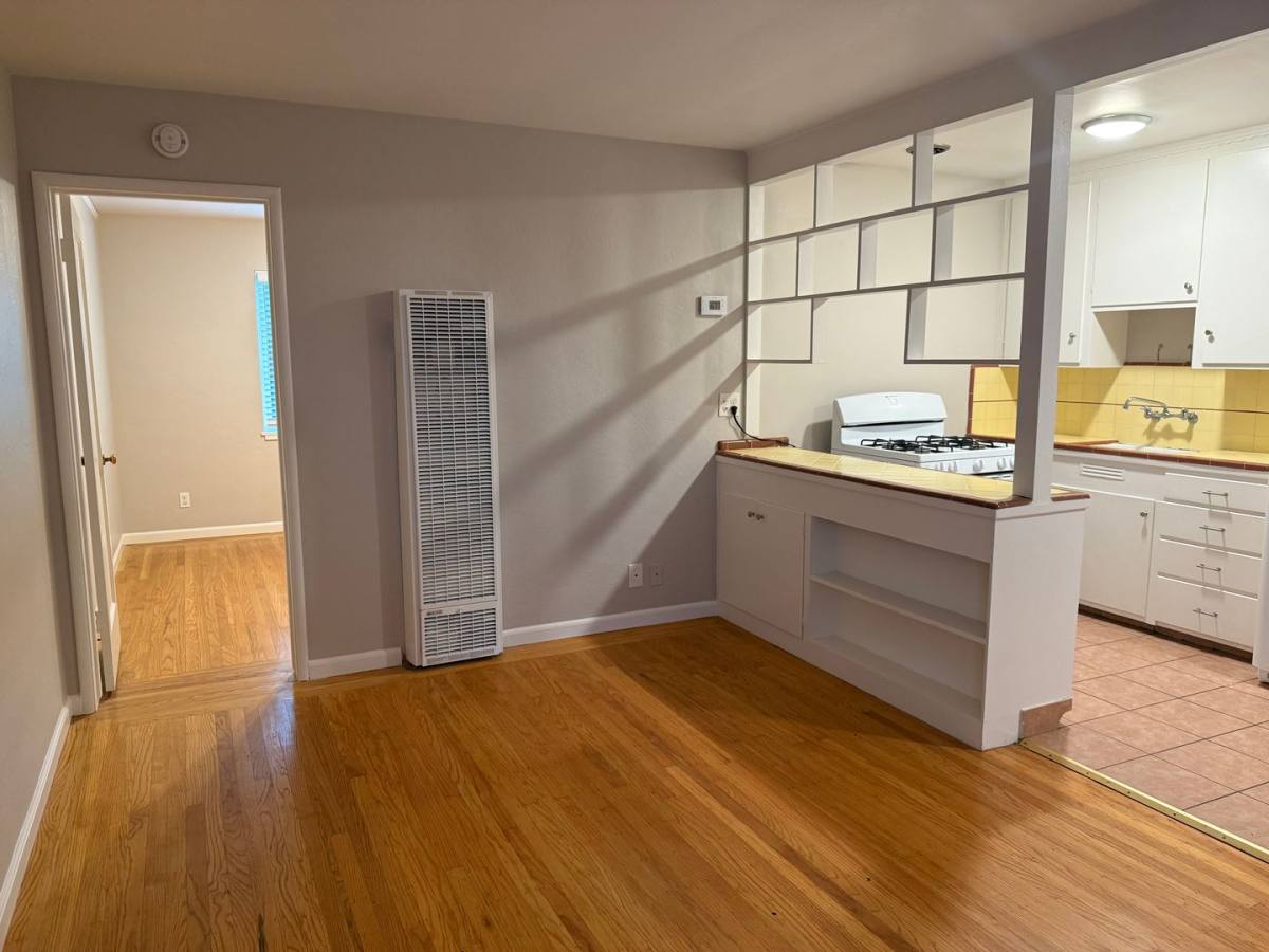 Apartment for rent at 2615 H St, Sacramento, CA 95816