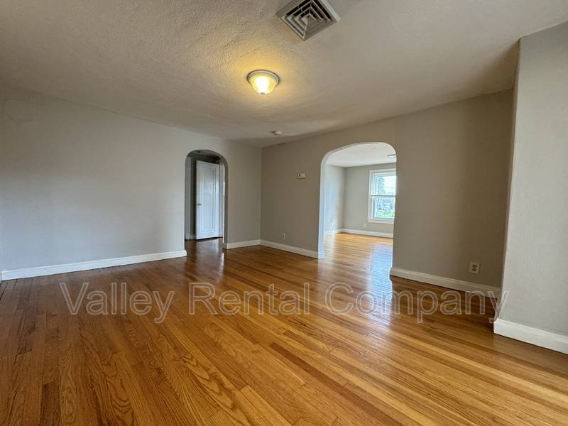 Apartment for rent at 66 Lyman St #4, South Hadley, MA 01075