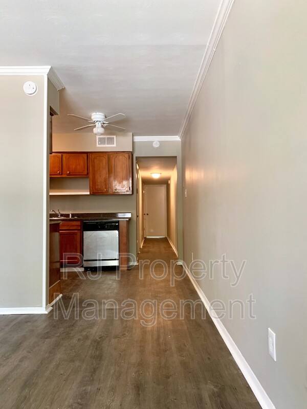 Apartment for rent at 2093 Jefferson Ave #3, Memphis, TN 38104