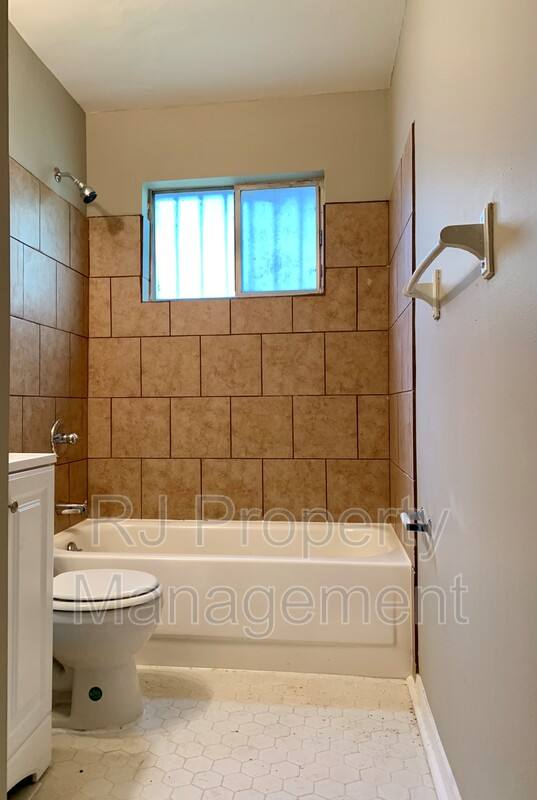 Apartment for rent at 2093 Jefferson Ave #3, Memphis, TN 38104