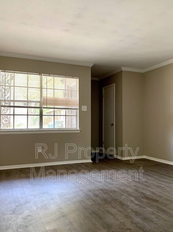 Apartment for rent at 2093 Jefferson Ave #3, Memphis, TN 38104