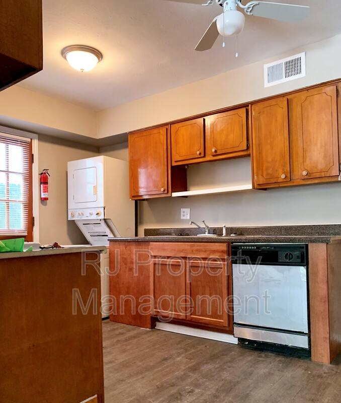Apartment for rent at 2093 Jefferson Ave #3, Memphis, TN 38104