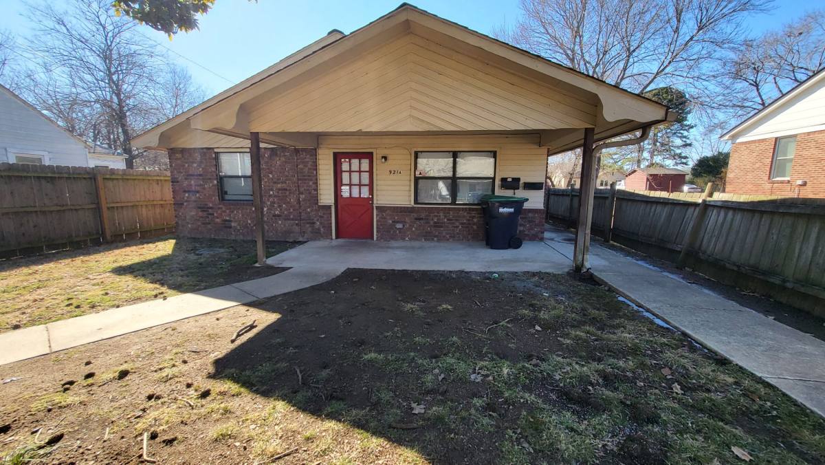 Apartment for rent at 921 Callie, Tahlequah, OK 74464
